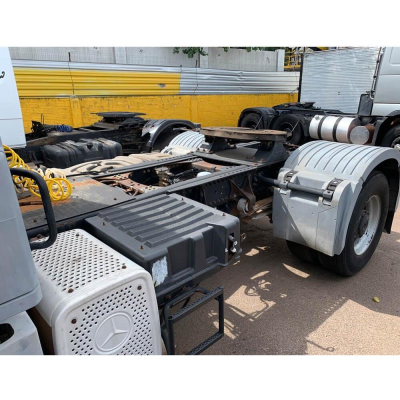 Caminhão MERCEDES BENZ AXOR 2044 CAVALO Ano 2011