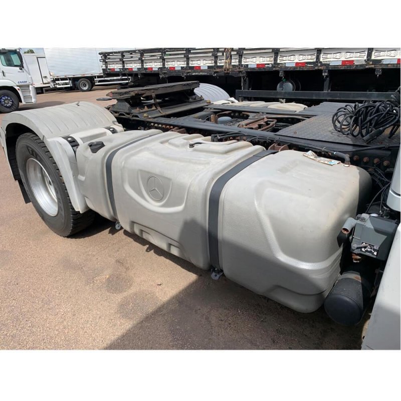 Caminhão MERCEDES BENZ AXOR 2041 CHASSI COMPLETO Ano 2014