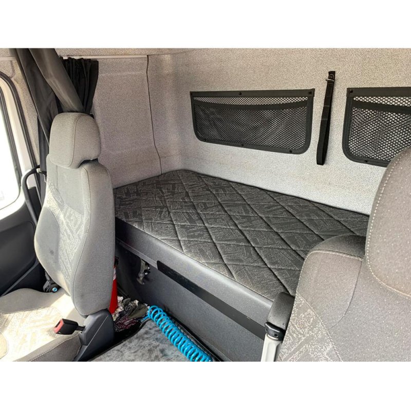 Caminhão MERCEDES BENZ AXOR 2041 CHASSI COMPLETO Ano 2014