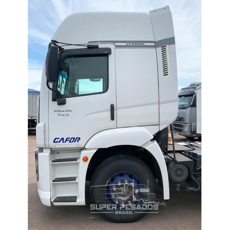 Caminhão VOLKSWAGEN TRACTOR 25420 CAVALO 6X2 Ano 2014