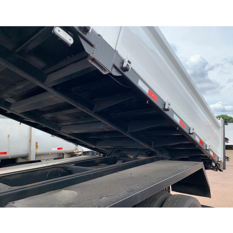 Caminhão MERCEDES BENZ ATEGO 2430 CAÇAMBA Ano 2019