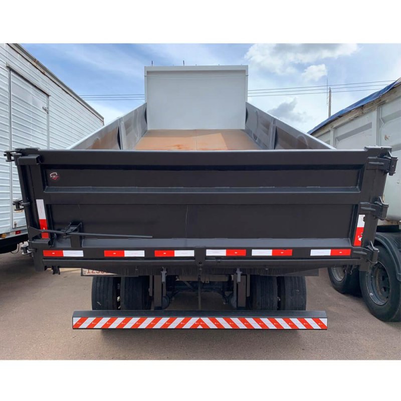 Caminhão MERCEDES BENZ ATEGO 2430 CAÇAMBA Ano 2019