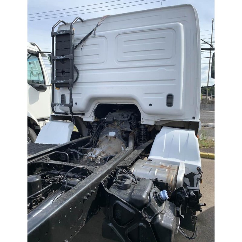 Caminhão MERCEDES BENZ ATEGO 2426 CHASSI Ano 2013