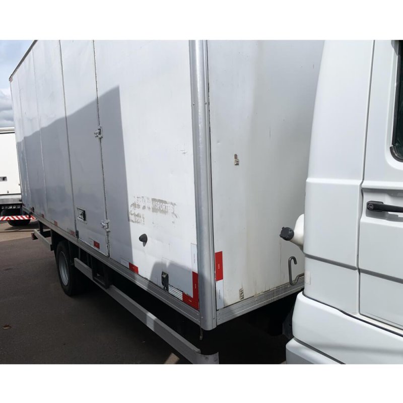Caminhão VOLKSWAGEN DELIVERY 9150 BAÚ SECO Ano 2011