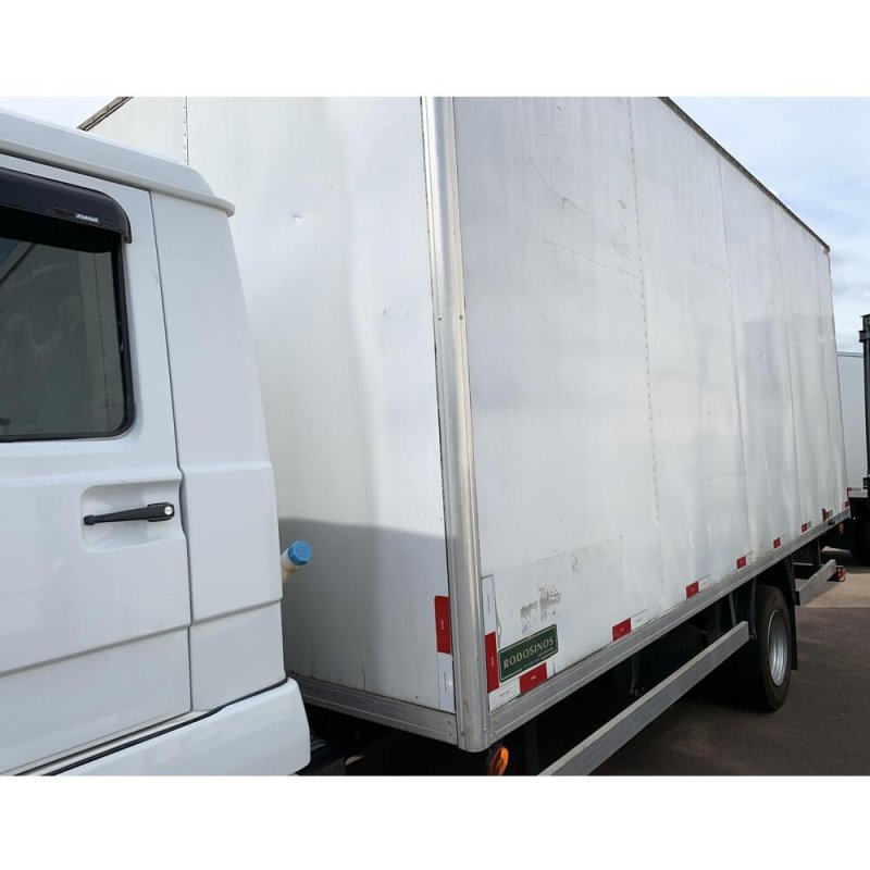 Caminhão VOLKSWAGEN DELIVERY 9150 BAÚ SECO Ano 2011