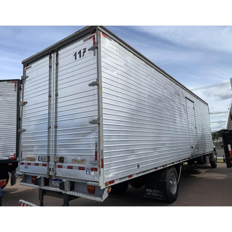 Caminhão FORD CARGO 1717e BAÚ Ano 2011
