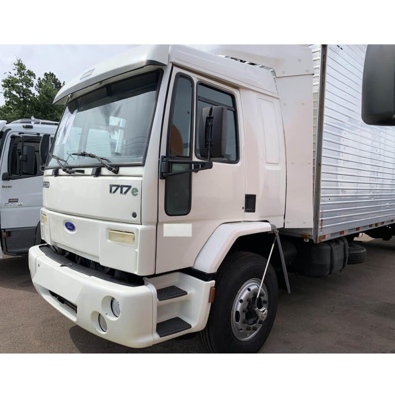 Caminhão FORD CARGO 1717e BAÚ Ano 2011