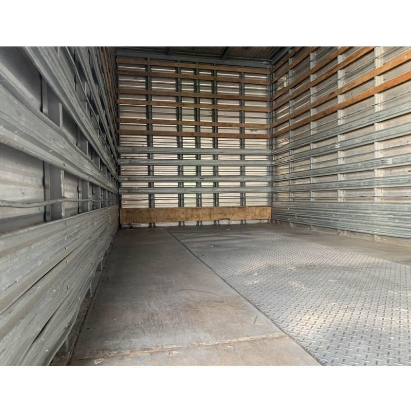 Caminhão FORD CARGO 1717e BAÚ Ano 2011