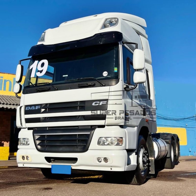 Caminhão DAF CF85 FTS410 6x2 CHASSI Ano 2019 
