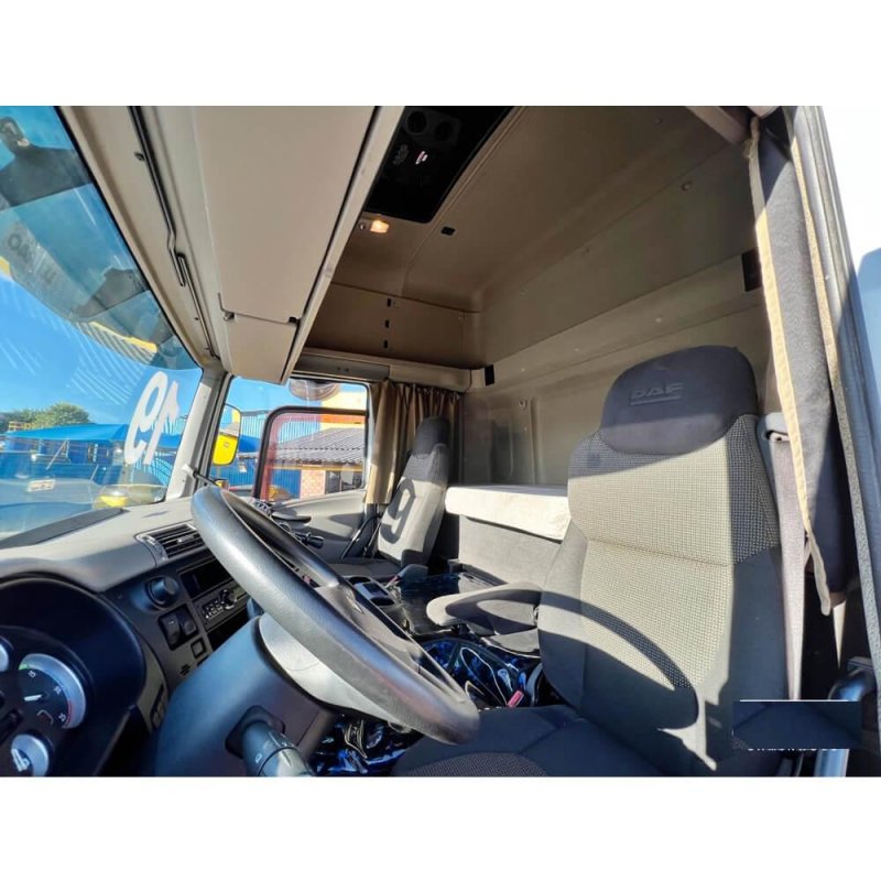 Caminhão DAF CF85 FTS410 6x2 CHASSI Ano 2019 