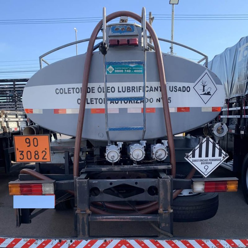 Caminhão MB ATEGO 1725 TANQUE Ano 2011