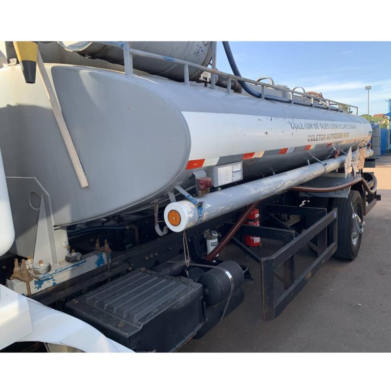 Caminhão MB ATEGO 1725 TANQUE Ano 2011