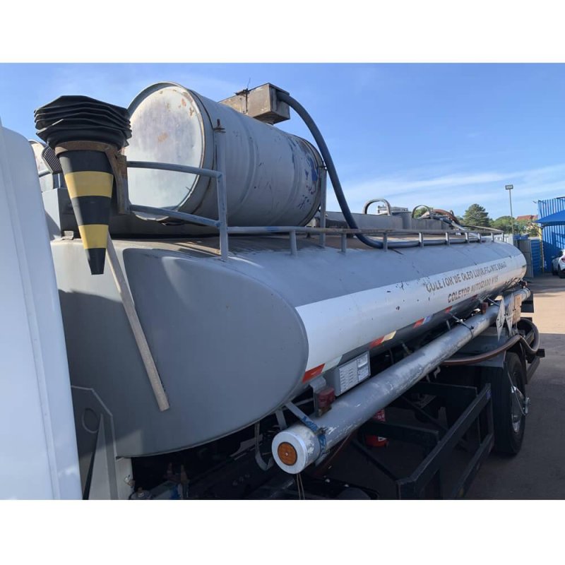 Caminhão MB ATEGO 1725 TANQUE Ano 2011