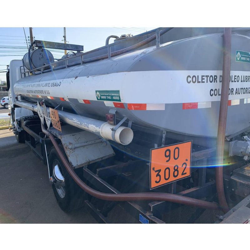 Caminhão MB ATEGO 1725 TANQUE Ano 2011