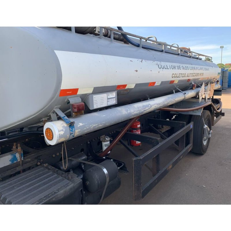 Caminhão MB ATEGO 1725 TANQUE Ano 2011