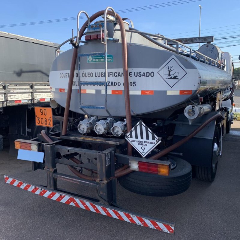 Caminhão MB ATEGO 1725 TANQUE Ano 2011