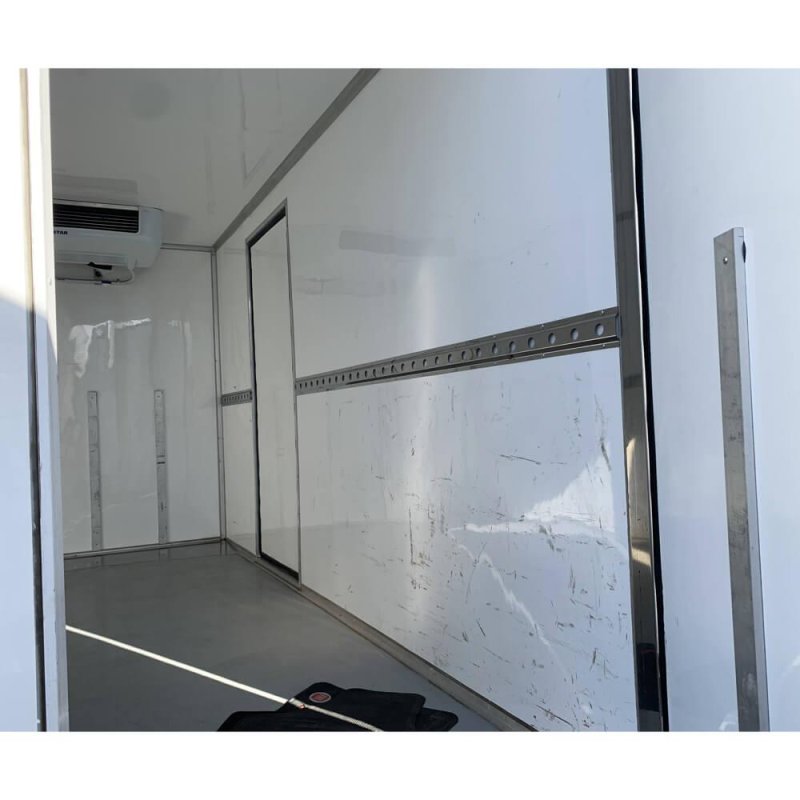 Furgão IVECO BAÚ REFRIGERADO Ano 2022