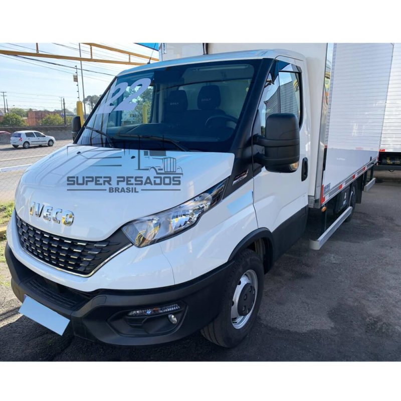 Furgão IVECO BAÚ REFRIGERADO Ano 2022