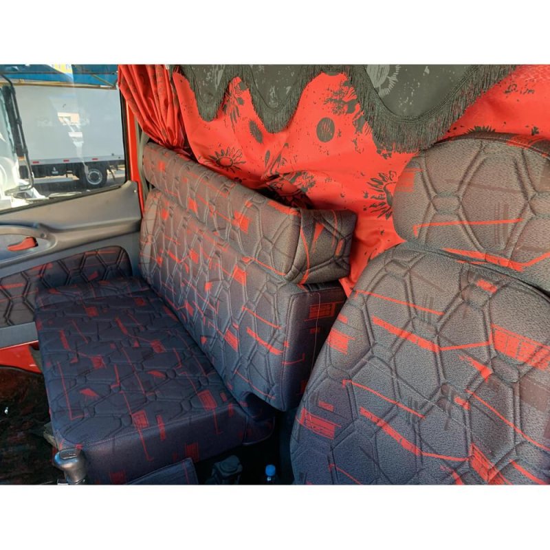 Caminhão MERCEDES BENZ L 1620 CHASSI Ano 2004