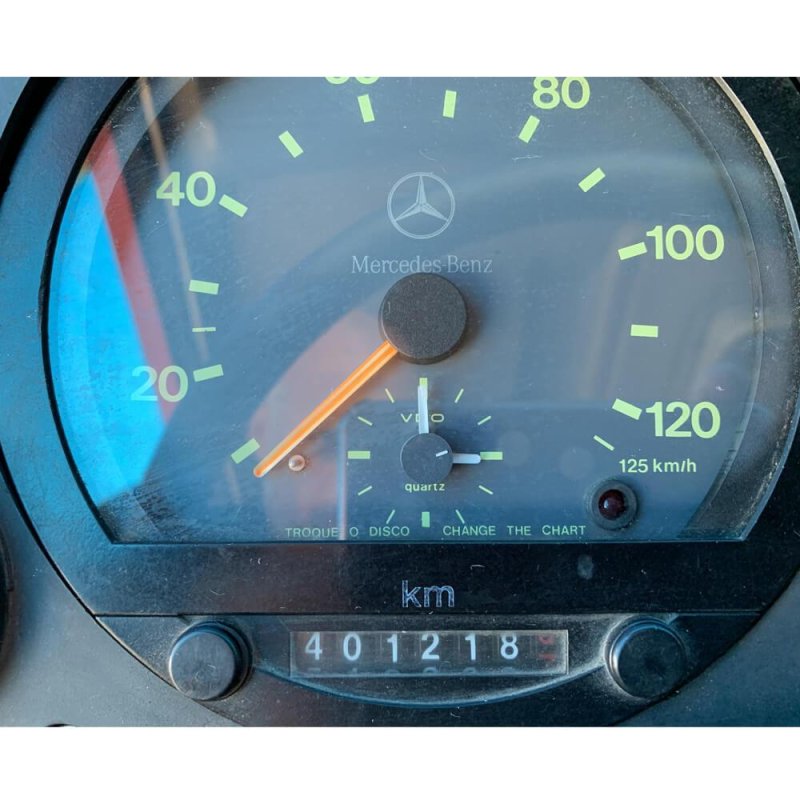 Caminhão MERCEDES BENZ L 1620 CHASSI Ano 2004