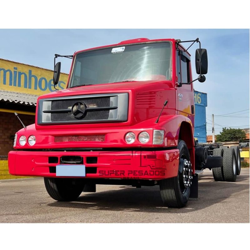 Caminhão MERCEDES BENZ L 1620 CHASSI Ano 2004