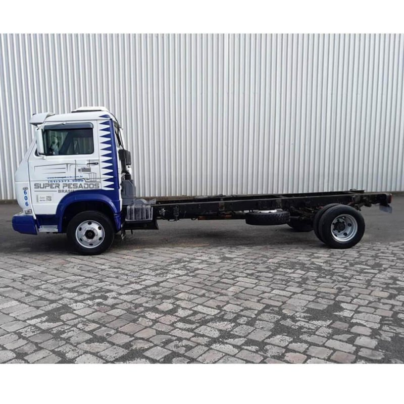 Caminhão VOLKWAGEN 8150e CHASSI Ano 2007