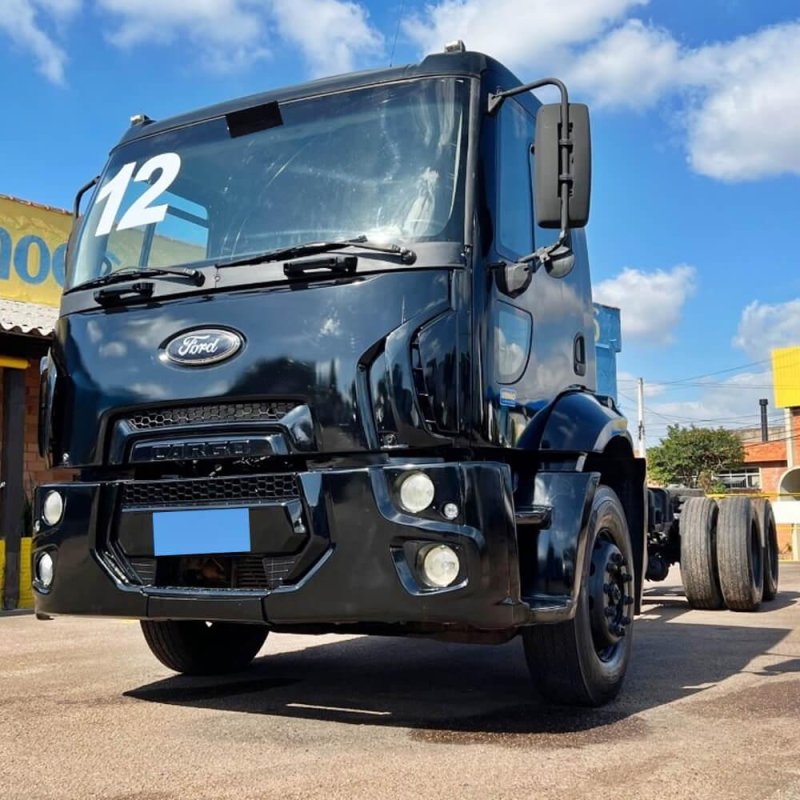 Caminhão FORD CARGO 2428 6X2 CHASSI Ano 2012