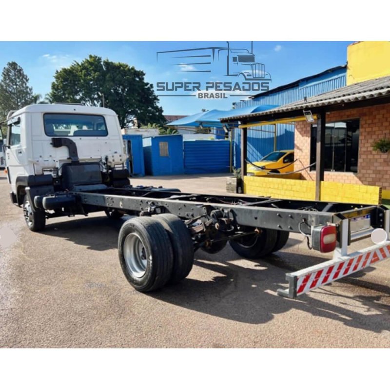 Caminhão VOLKSWAGEN DELIVERY 10160 CHASSI Ano 2014