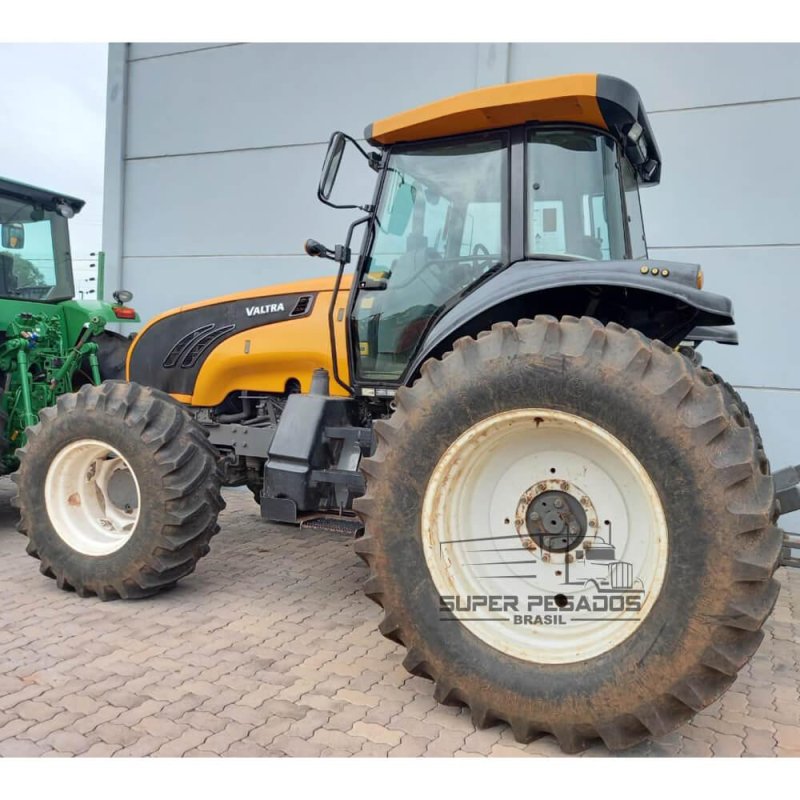 Trator VALTRA BT6190 190 CV FILIPADO Ano 2013