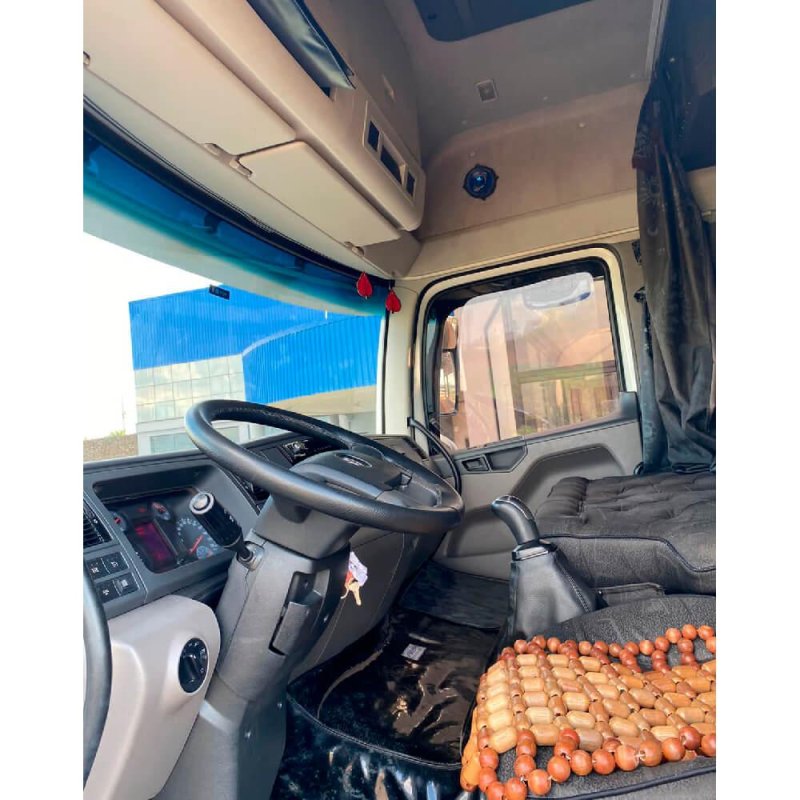 Caminhão VOLKSWAGEN TRACTOR 19.360 4X2 CAVALO 2018