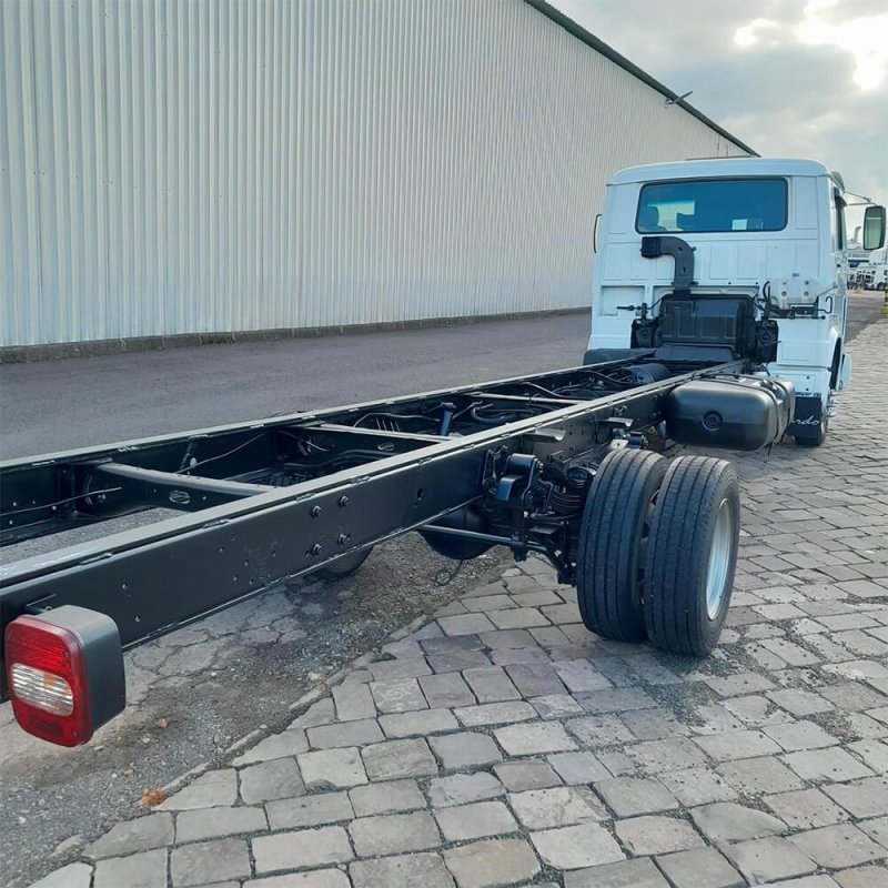 Caminhão VOLKSWAGEN 9.150E CHASSI LONGO Ano 2010