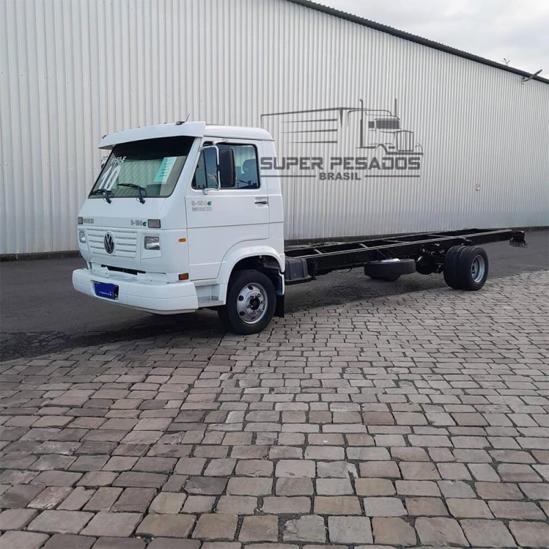 Caminhão VOLKSWAGEN 9.150E CHASSI LONGO Ano 2010