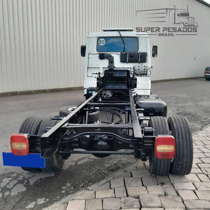 Caminhão VOLKSWAGEN 9.150E CHASSI CURTO Ano 2010