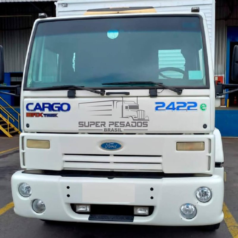 Caminhão FORD CARGO 2422 BAÚ Ano 2007