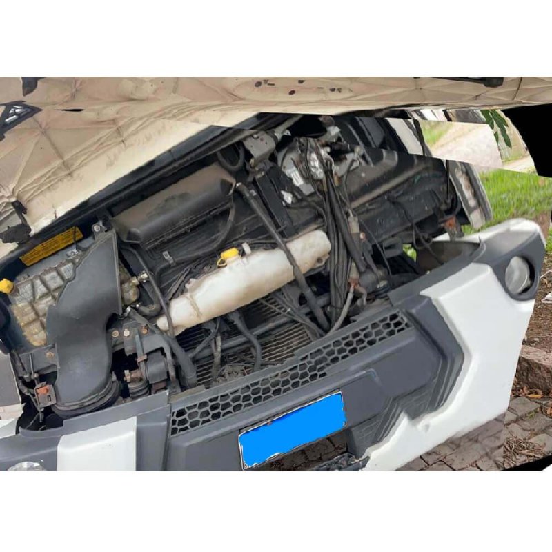 Caminhão FORD CARGO 2429 BAÚ Ano 2013