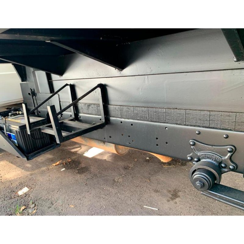 Caminhão MERCEDES BENZ 710 BASCULANTE Ano 2002