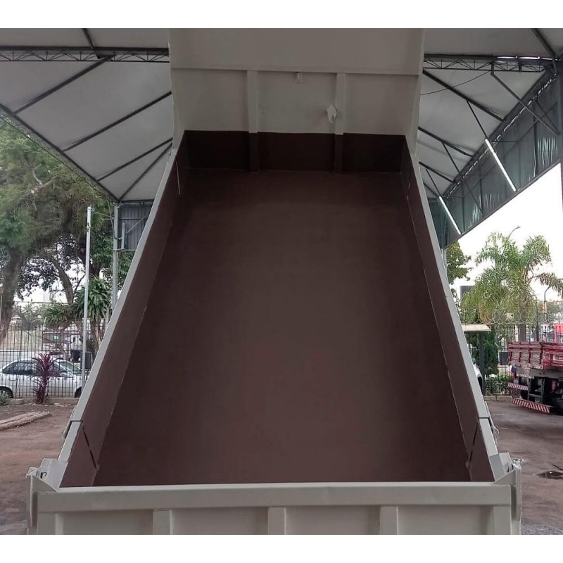 Caminhão MERCEDES BENZ 710 BASCULANTE Ano 2002