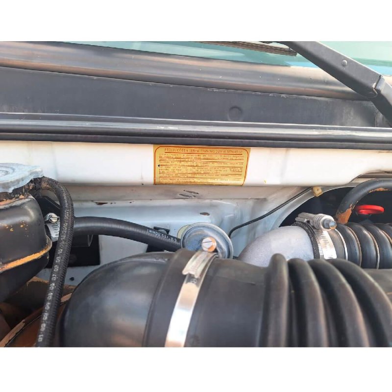 Caminhão MERCEDES BENZ 710 CARROCERIA Ano 2009