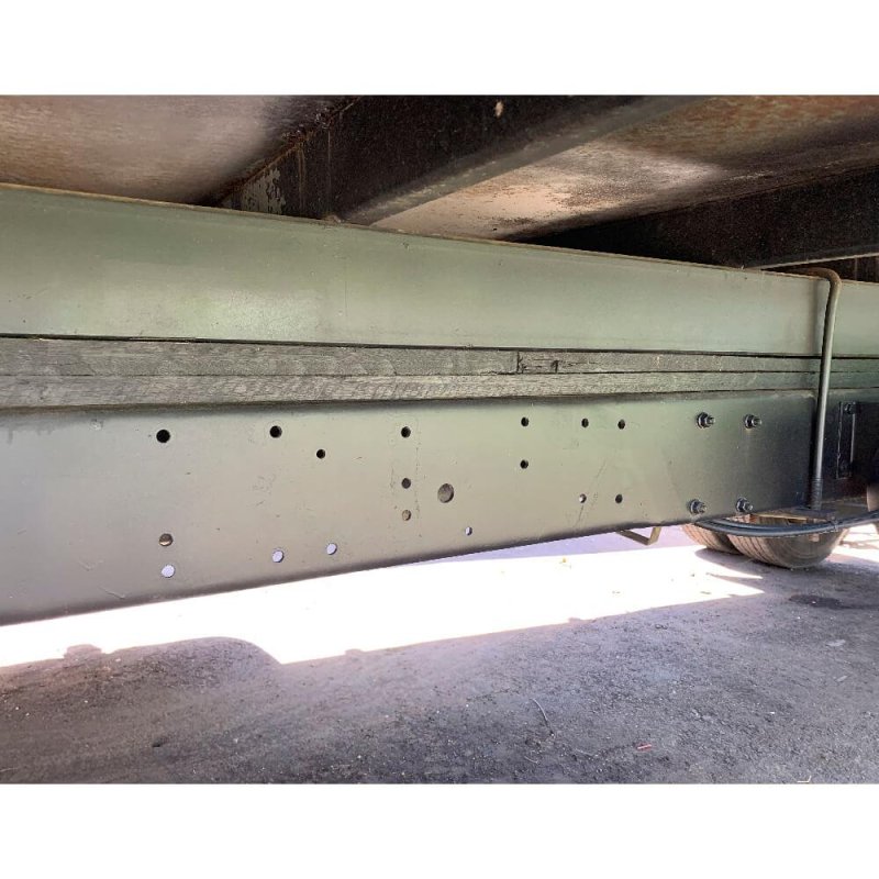 Caminhão MERCEDES BENZ 710 CARROCERIA Ano 2009