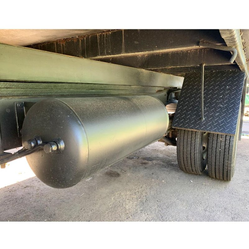 Caminhão MERCEDES BENZ 710 CARROCERIA Ano 2009