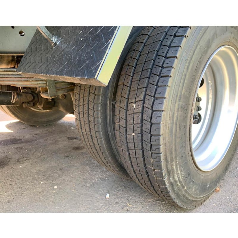 Caminhão MERCEDES BENZ 710 CARROCERIA Ano 2009