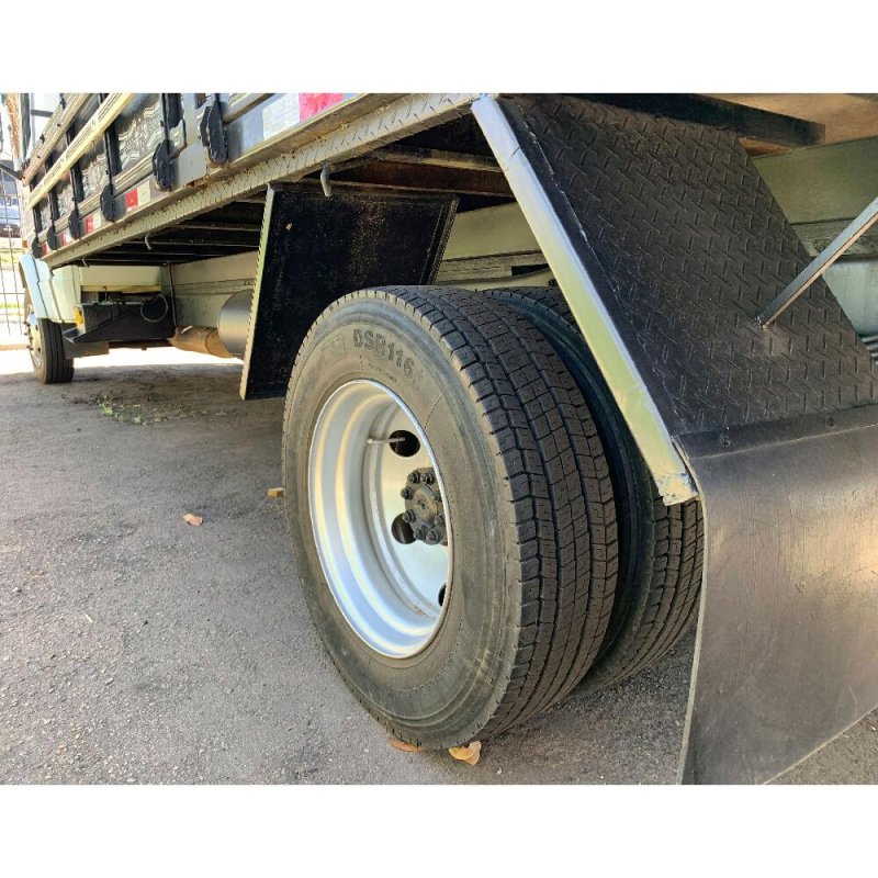 Caminhão MERCEDES BENZ 710 CARROCERIA Ano 2009