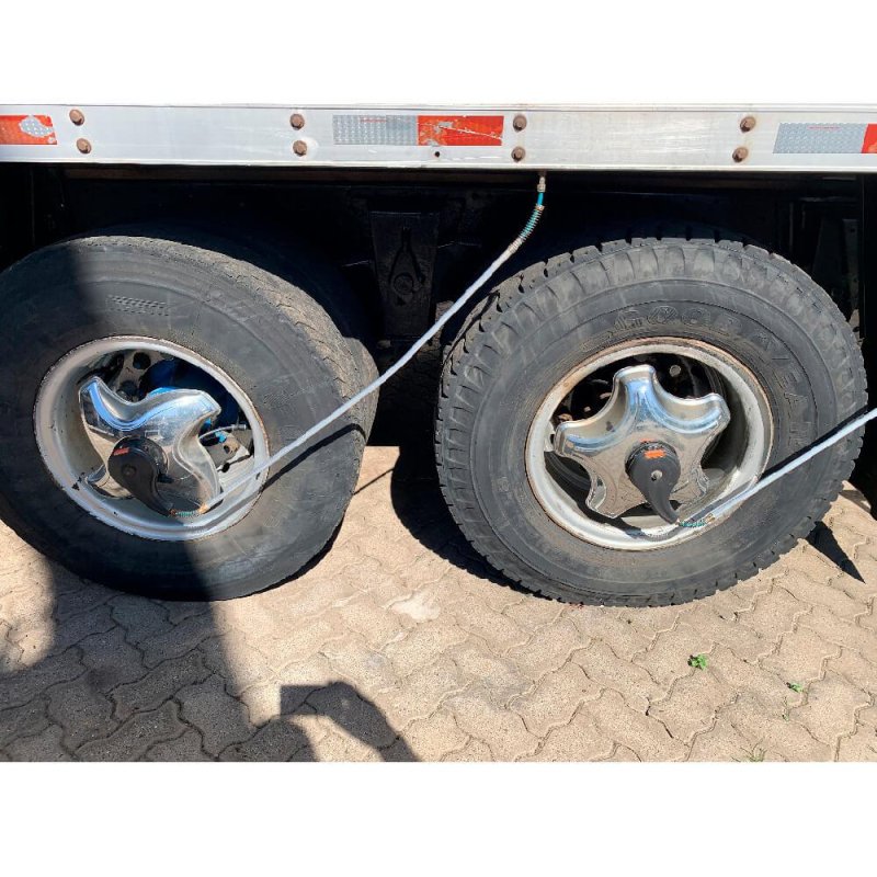 Caminhão Mercedes Benz 1418 BAÚ Ano 1991