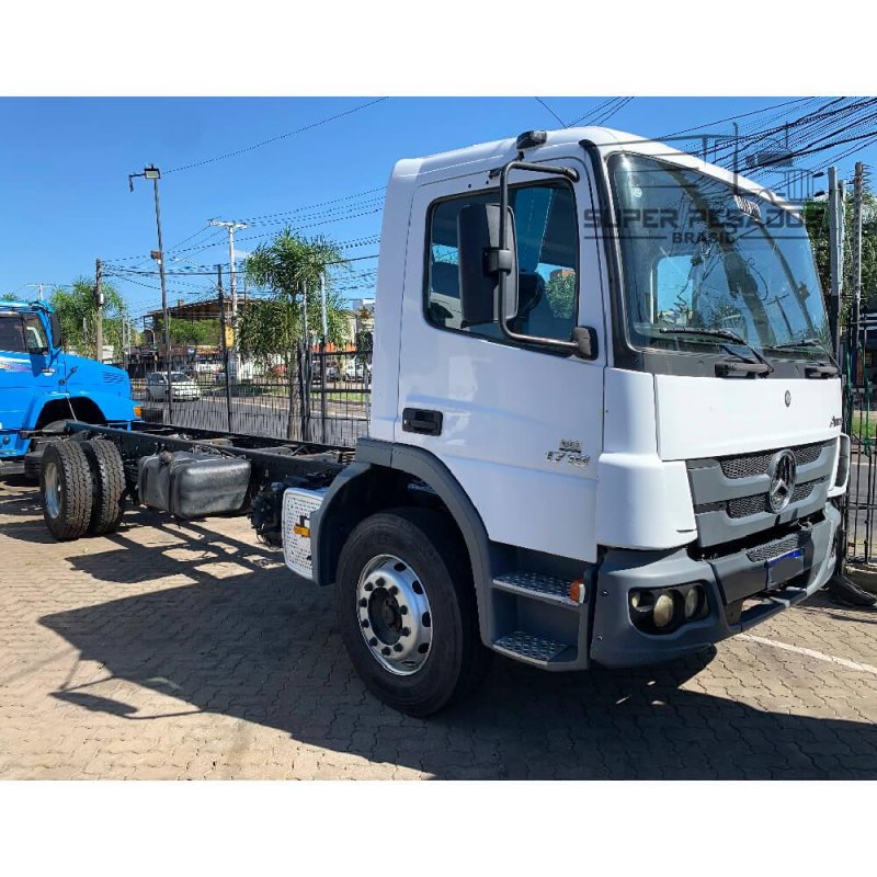 Caminhão MERCEDES BENZ ATEGO 1719 CHASSI Ano 2012