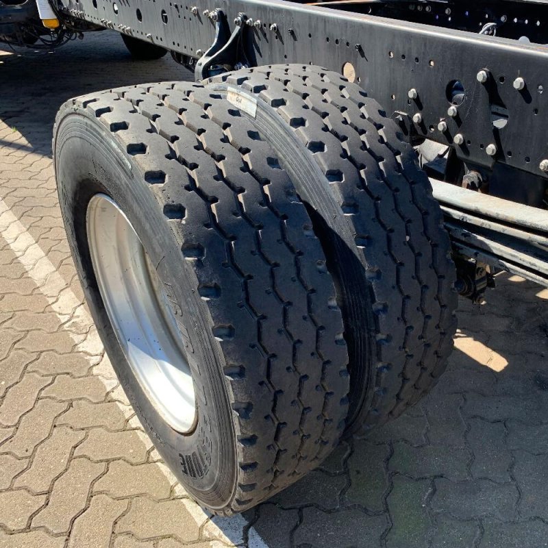 Caminhão MERCEDES BENZ ATEGO 1719 CHASSI Ano 2012