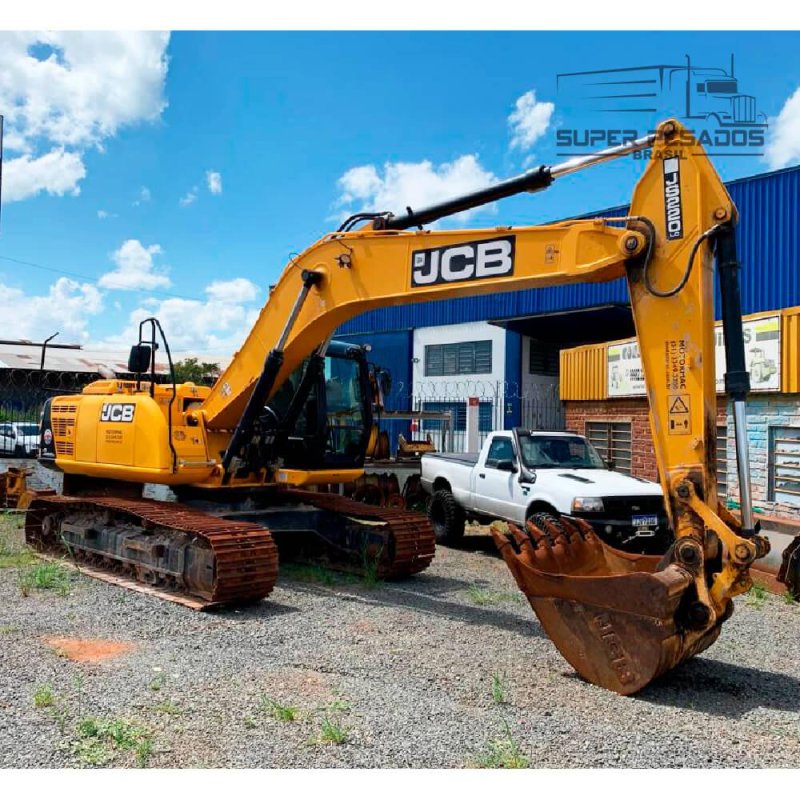 Escavadeira JCB JS220 LC Ano 2019