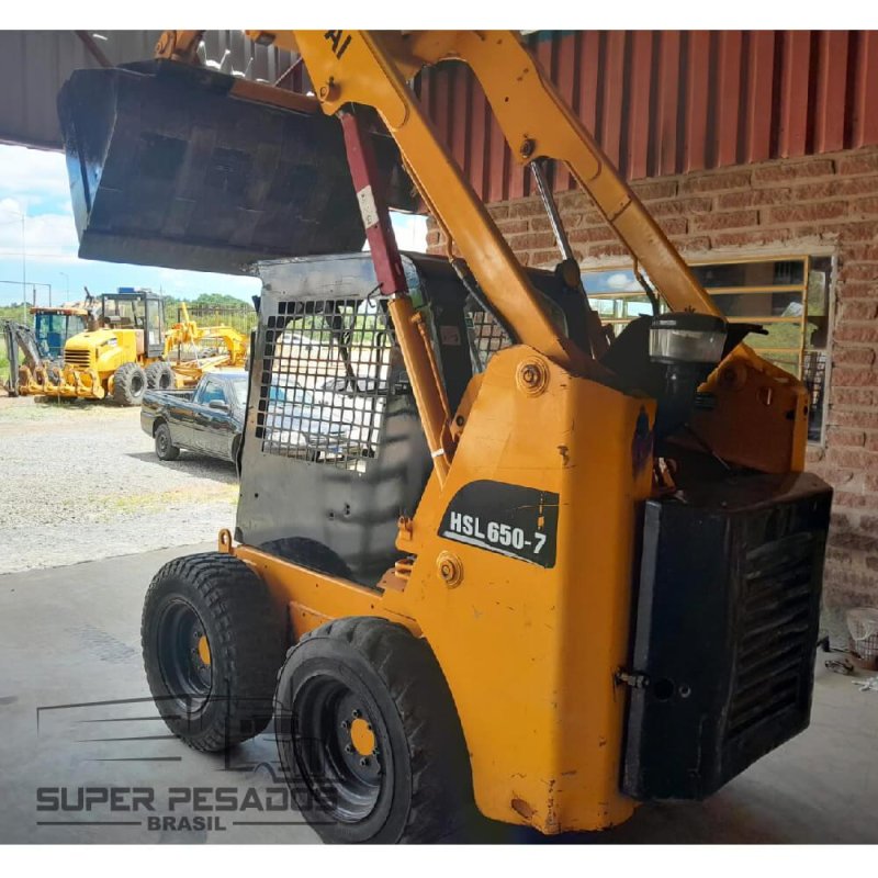 Mini Carregadeira HYUNDAI HSL 650/7 Ano 2013