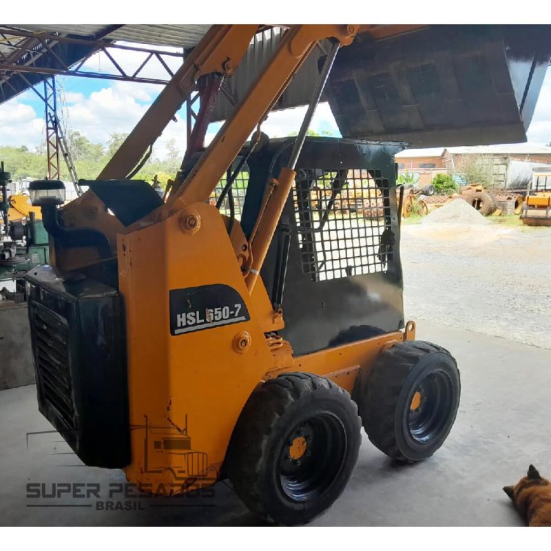 Mini Carregadeira HYUNDAI HSL 650/7 Ano 2013