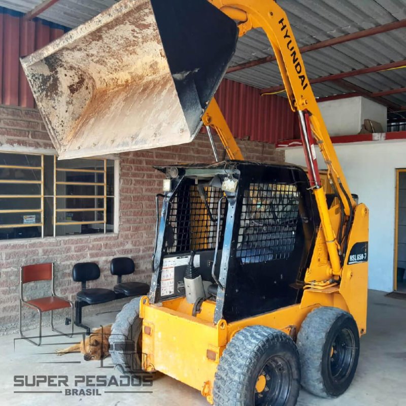 Mini Carregadeira HYUNDAI HSL 650/7 Ano 2013