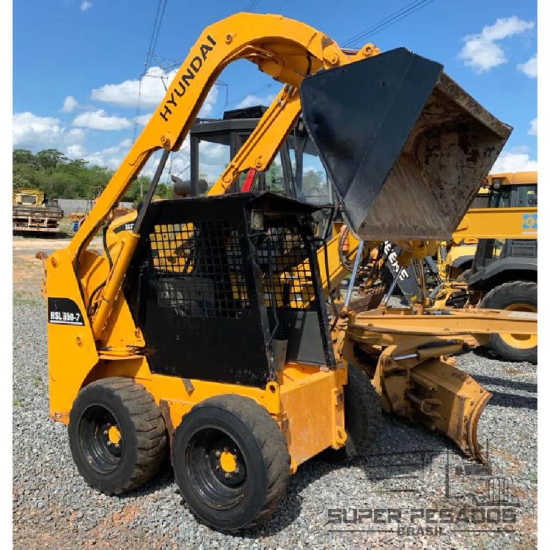 Mini Carregadeira HYUNDAI HSL 650/7 Ano 2013